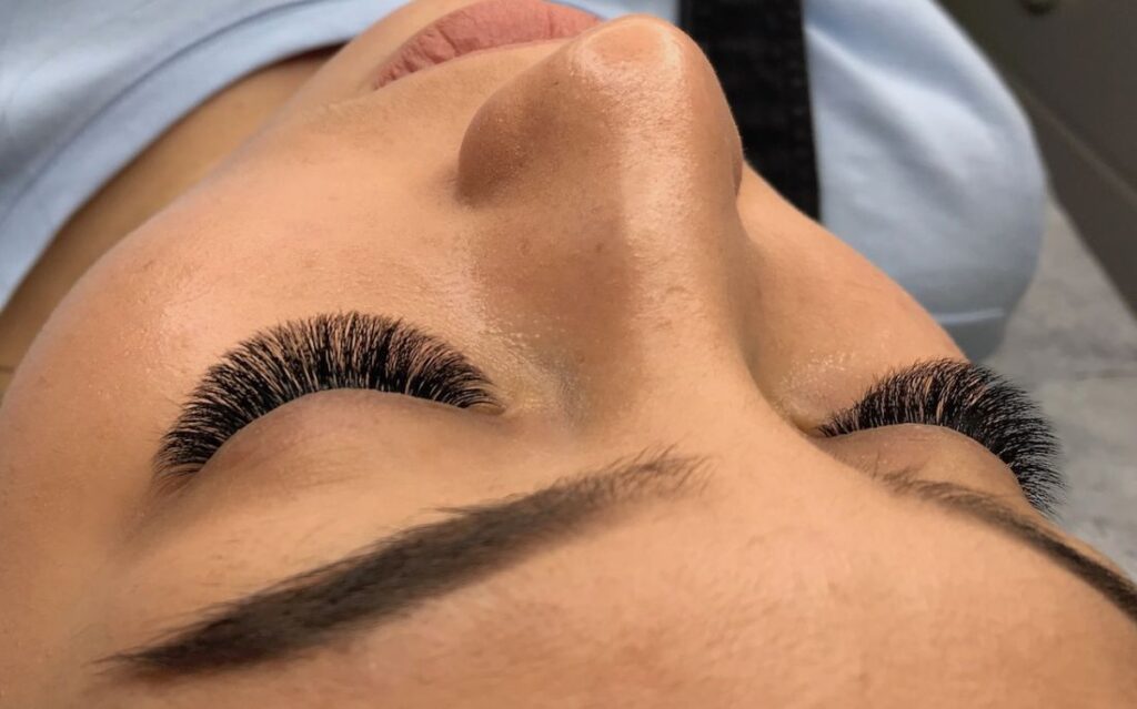 Zagęszczenie rzęs 4-9D szkolenie